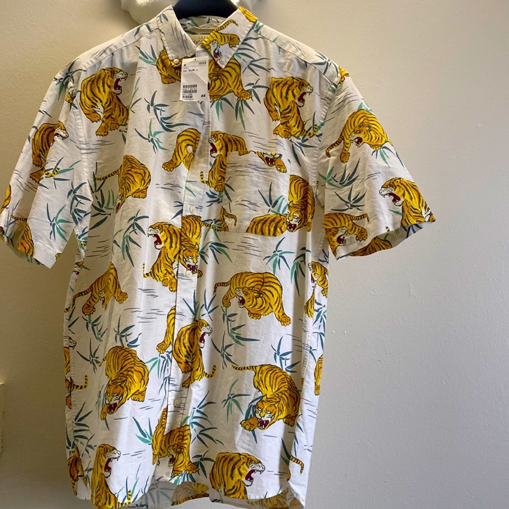 New H&M shirt size medium